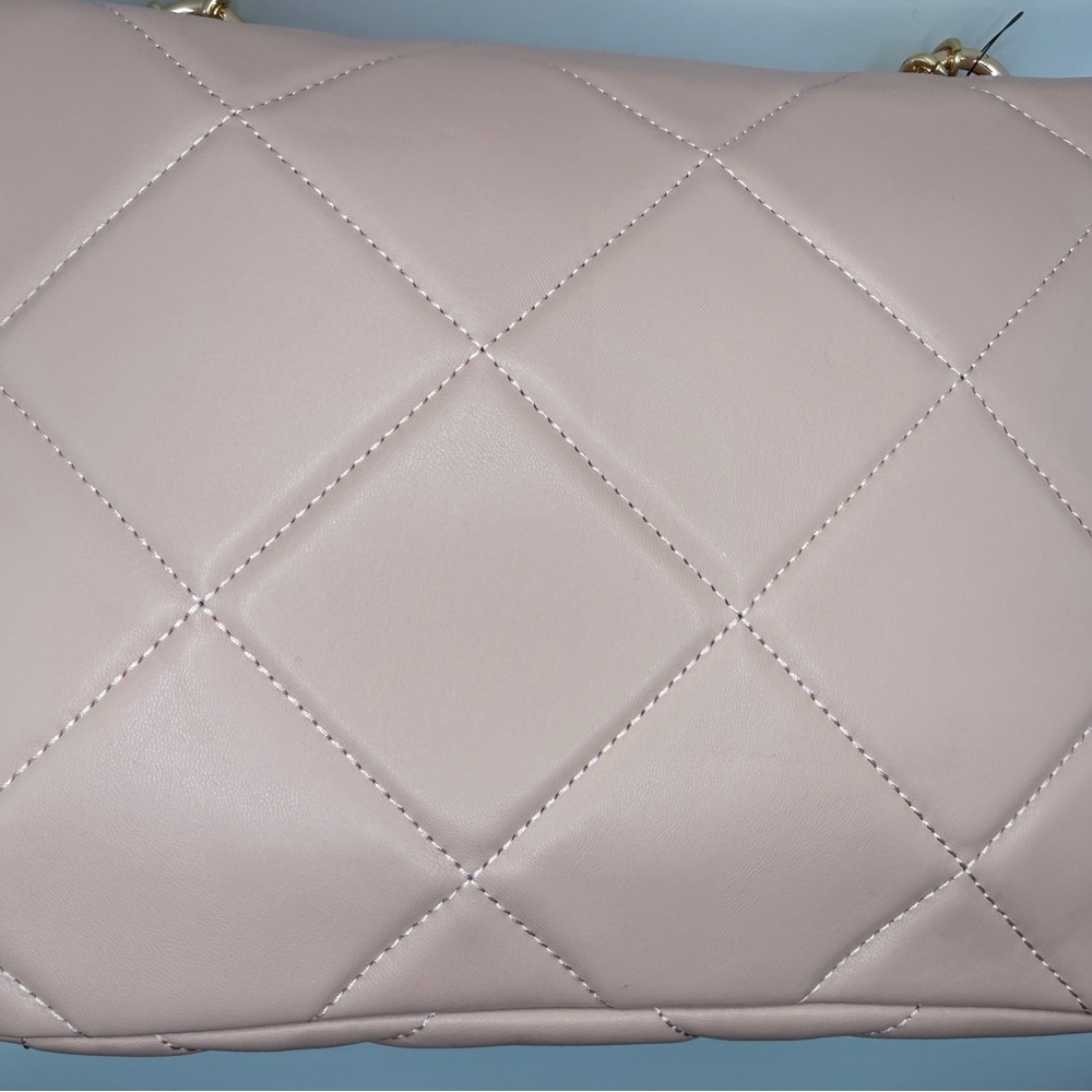 NWT Badgley Mischka Quilted Crossbody - Blush - Picture 8 of 10